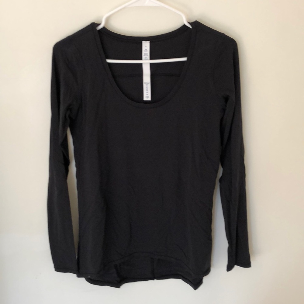 Lululemon black long sleeve